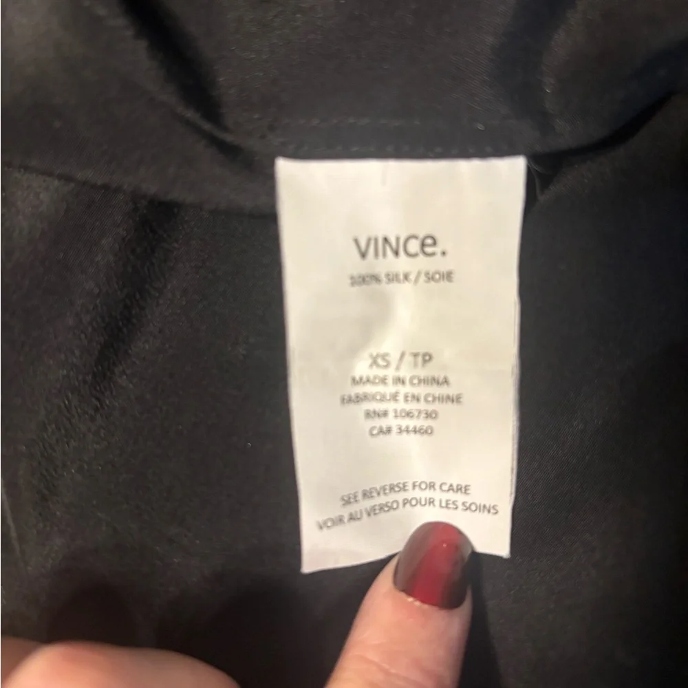 VINCE. Black Silk V-Neck, Blouse Size XS - Picture 4 of 8